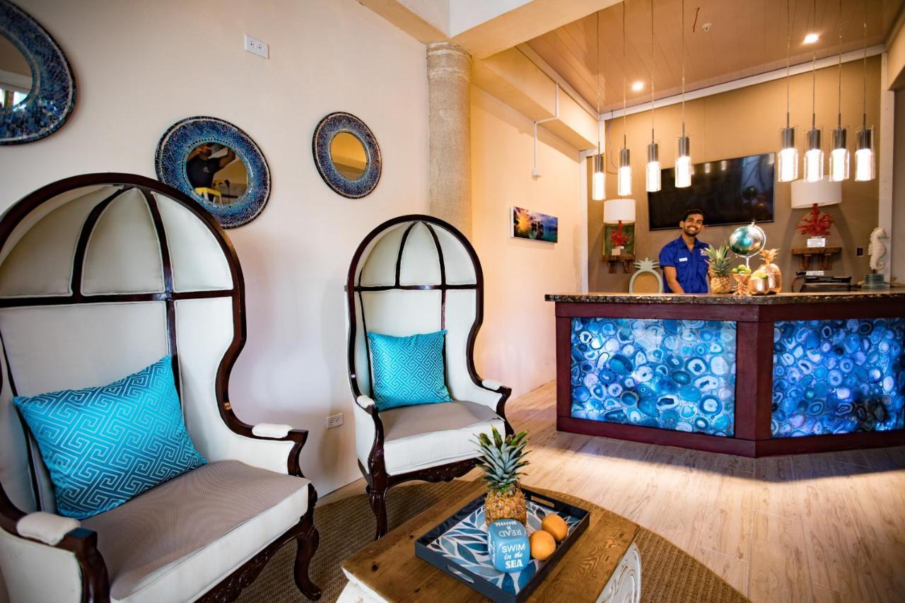 Azul Bocas Town Hotel Exterior photo